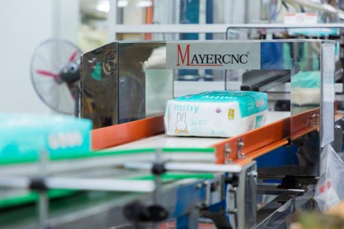 引入機(jī)械臂自動(dòng)設(shè)備,米菲紙尿褲新增一道衛(wèi)生防線